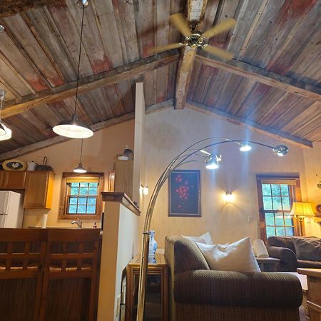 סטורג'און ביי Chanticleer Cabins מראה חיצוני תמונה
