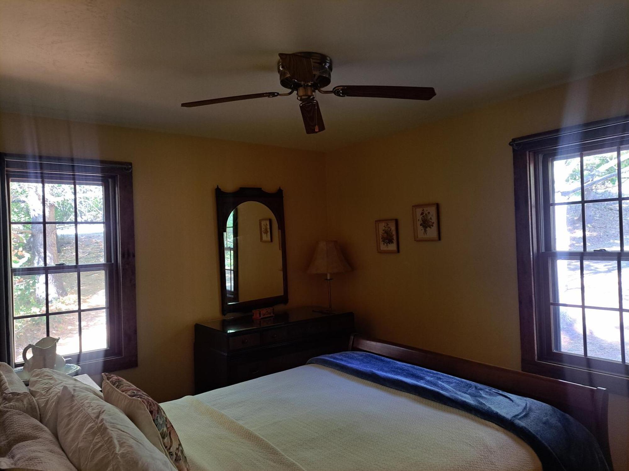 סטורג'און ביי Chanticleer Cabins מראה חיצוני תמונה